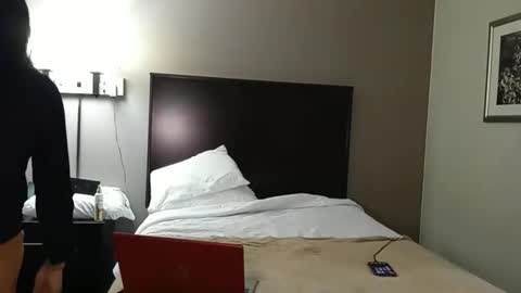 Snapshot of annaleecross chatting on April 1, 8:59 am Anna Lee Cross online show from April 1, 8:59 am