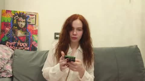 Snapshot of annalins chatting on January 6, 6:58 am Anna Lins online show from January 6, 6:58 am