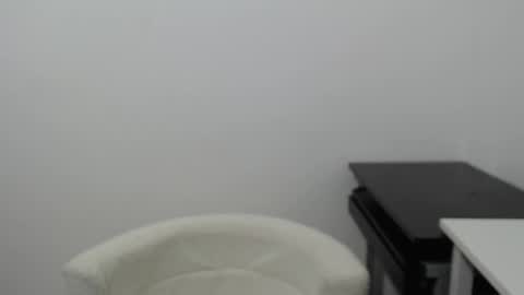 Anna online show from March 8, 1:59 pm