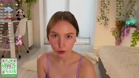 Holly Molly Im Polly online show from July 26, 2:13 pm