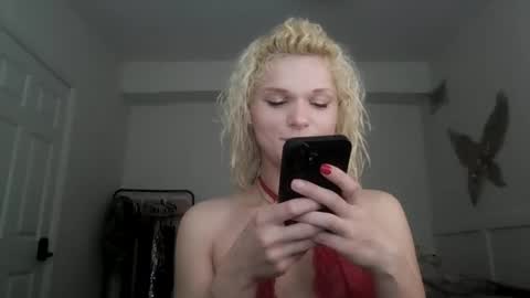 Snapshot of annamarrie777 chatting on February 17, 4:02 pm AnnaMarrie online show from February 17, 4:02 pm