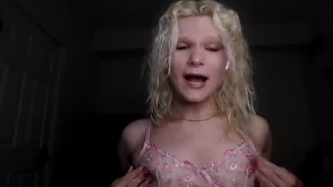 Snapshot of annamarrie777 chatting on March 25, 11:49 am AnnaMarrie online show from March 25, 11:49 am