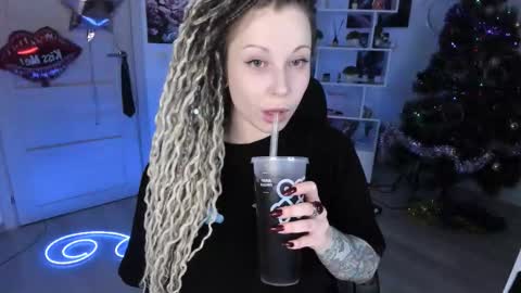 Anna online show from January 10, 5:26 pm