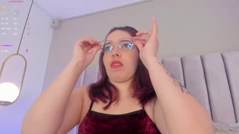 Snapshot of annanoval_10 chatting on November 16, 12:22 pm AnnaNoval 10 online show from November 16, 12:22 pm