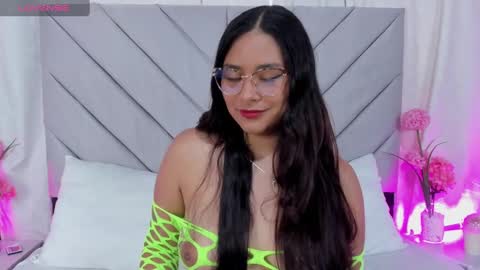 Anna online show from January 9, 4:28 pm