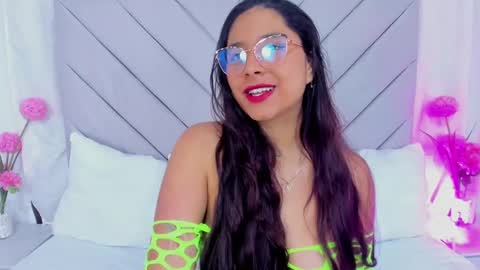 Anna online show from January 24, 4:28 pm