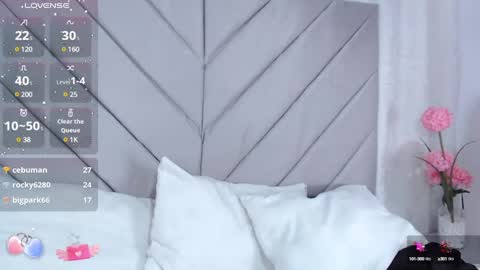 Anna online show from March 3, 7:39 pm