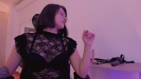 Snapshot of annaralein chatting on October 24, 3:47 am Annara Lein online show from October 24, 3:47 am