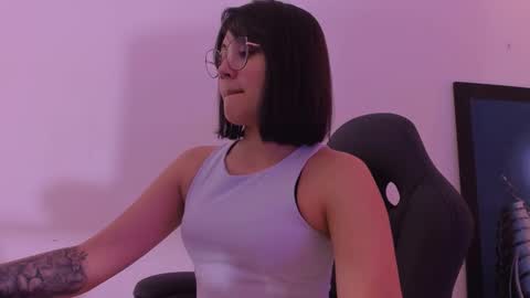 Snapshot of annaralein chatting on November 20, 3:39 am Annara Lein online show from November 20, 3:39 am