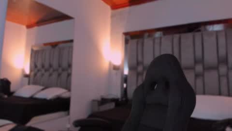 Snapshot of annaralein chatting on November 22, 11:37 pm Annara Lein online show from November 22, 11:37 pm