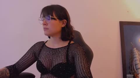 Snapshot of annaralein chatting on December 15, 12:48 am Annara Lein online show from December 15, 12:48 am