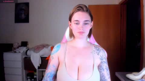 Snapshot of annaroading chatting on October 7, 9:01 pm AnnaRoading online show from October 7, 9:01 pm