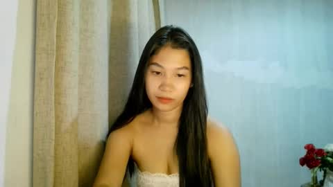 Riane online show from February 4, 7:09 pm