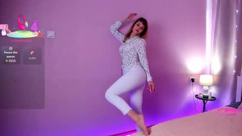 Anna online show from June 6, 1:00 am
