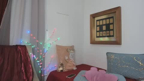 anna online show from December 10, 12:16 pm