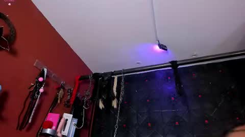 Snapshot of annavi_ chatting on July 4, 7:20 pm Annavi online show from July 4, 7:20 pm