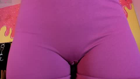 Snapshot of annavi_ chatting on July 30, 6:51 pm Annavi online show from July 30, 6:51 pm