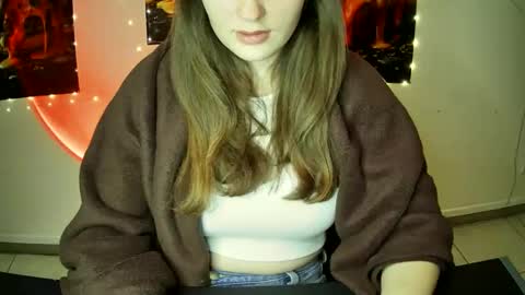 Snapshot of annbelll chatting on September 26, 6:06 am Bella online show from September 26, 6:06 am