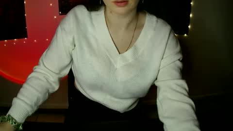 Snapshot of annbelll chatting on September 28, 12:10 pm Bella online show from September 28, 12:10 pm