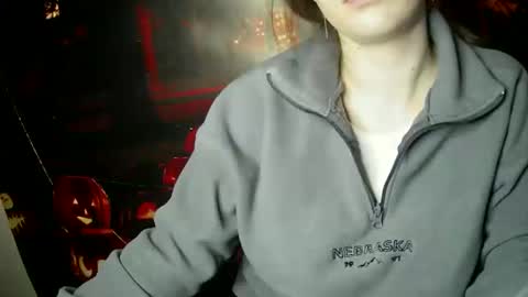 Snapshot of annbelll chatting on October 17, 5:15 pm Bella online show from October 17, 5:15 pm