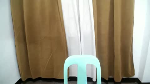 Snapshot of anne_chanelx chatting on November 27, 4:47 am anne_chanelx online show from November 27, 4:47 am