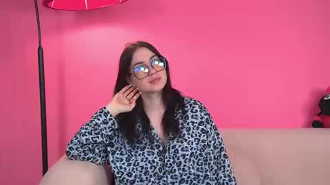 Anne online show from October 18, 8:37 am