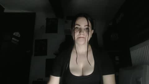 annebellee69 online show from October 31, 10:33 pm