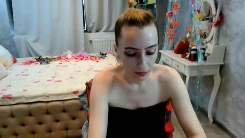 annedevrim online show from March 18, 6:49 am