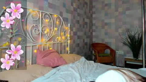 Anne online show from December 9, 1:18 am