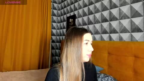 Anne online show from March 3, 1:21 am