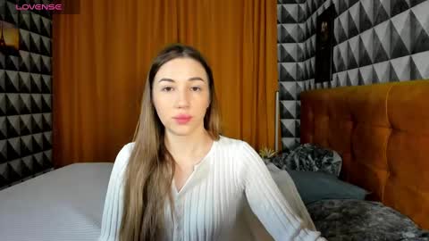 Anne online show from March 7, 1:20 am