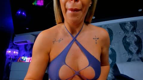 Ana online show from October 2, 3:57 am