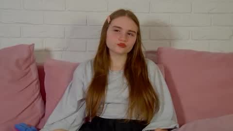Snapshot of annetbennette chatting on July 18, 4:38 am AnnetBennette online show from July 18, 4:38 am