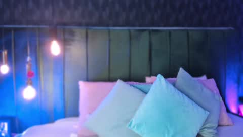 Snapshot of anneth__m chatting on December 7, 6:04 pm Anneth online show from December 7, 6:04 pm