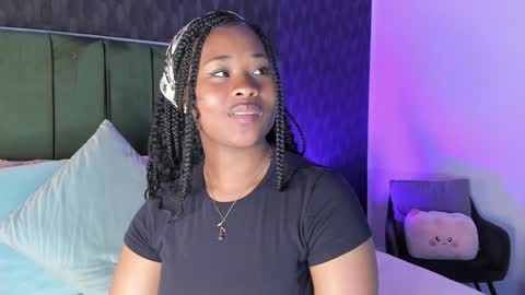 Snapshot of anneth__m chatting on December 11, 7:57 pm Anneth online show from December 11, 7:57 pm