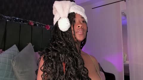 Snapshot of anneth__m chatting on December 24, 6:17 pm Anneth online show from December 24, 6:17 pm