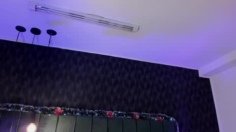 Snapshot of anneth__m chatting on December 29, 7:43 pm Anneth online show from December 29, 7:43 pm