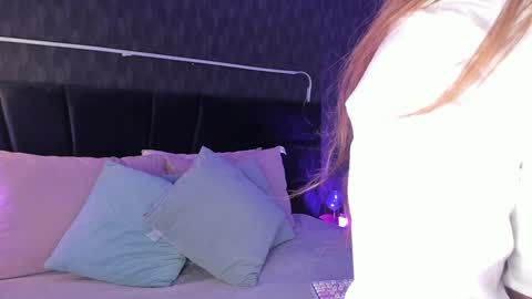 Snapshot of anneth__m chatting on January 14, 7:43 pm Anneth online show from January 14, 7:43 pm