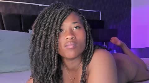 Snapshot of anneth__m chatting on February 19, 11:14 pm Anneth online show from February 19, 11:14 pm