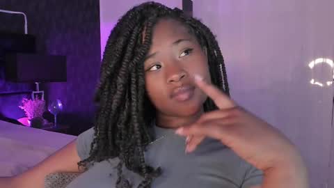 Snapshot of anneth__m chatting on February 22, 11:13 pm Anneth online show from February 22, 11:13 pm