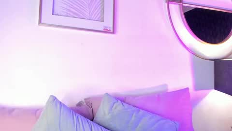 Snapshot of anneth__m chatting on March 2, 4:17 am Anneth online show from March 2, 4:17 am