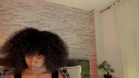 Snapshot of anneth__m chatting on October 1, 8:04 pm Anneth online show from October 1, 8:04 pm