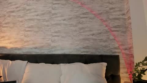 Snapshot of anneth__m chatting on October 15, 7:47 pm Anneth online show from October 15, 7:47 pm