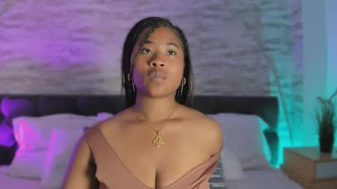 Snapshot of anneth__m chatting on April 6, 7:37 pm Anneth online show from April 6, 7:37 pm