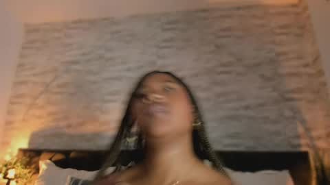 Snapshot of anneth__m chatting on April 16, 7:36 pm Anneth online show from April 16, 7:36 pm