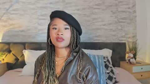 Snapshot of anneth__m chatting on June 11, 7:56 pm Anneth online show from June 11, 7:56 pm