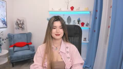 Snapshot of annetli chatting on March 9, 3:32 am annetli online show from March 9, 3:32 am