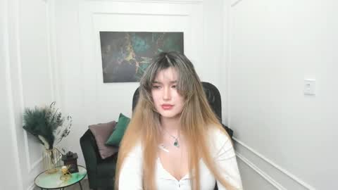 Snapshot of annetli chatting on April 21, 3:46 am annetli online show from April 21, 3:46 am