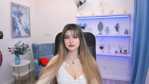 Snapshot of annetli chatting on May 9, 3:45 am annetli online show from May 9, 3:45 am