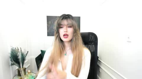 Snapshot of annetli chatting on May 29, 3:48 am annetli online show from May 29, 3:48 am
